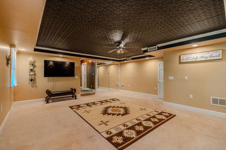 Primary suite, 144 Porter Road